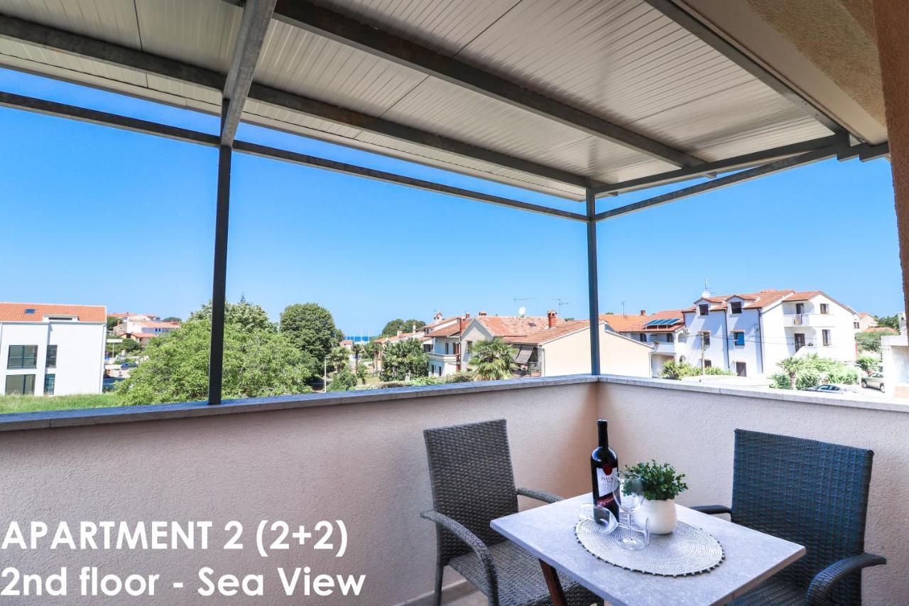Sunshine Apartments Funtana With Balcony And Sea View Exteriör bild